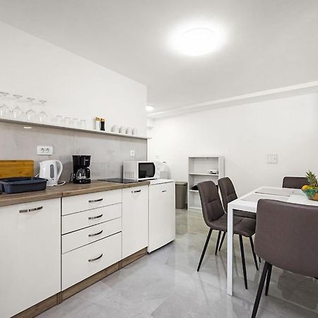 Apartment Olive Garden Near Pula 3 Km From Center And Only 4 Km From The Beach For 4 Persons Экстерьер фото