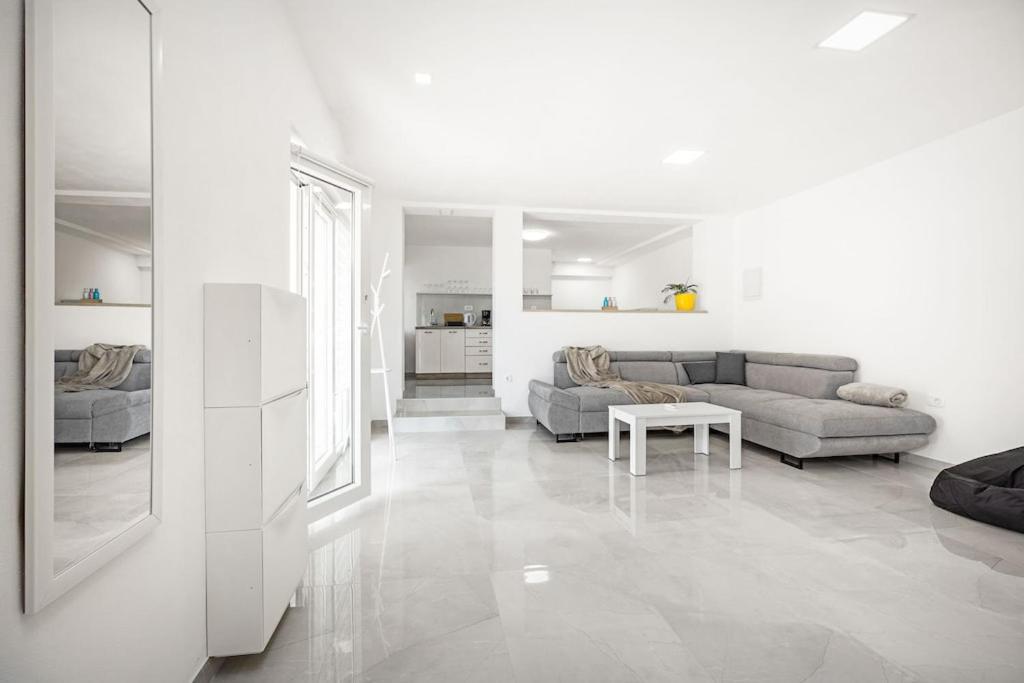 Apartment Olive Garden Near Pula 3 Km From Center And Only 4 Km From The Beach For 4 Persons Экстерьер фото