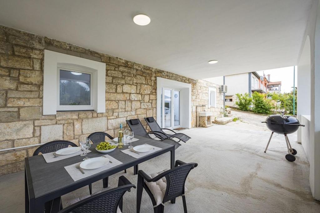 Apartment Olive Garden Near Pula 3 Km From Center And Only 4 Km From The Beach For 4 Persons Экстерьер фото