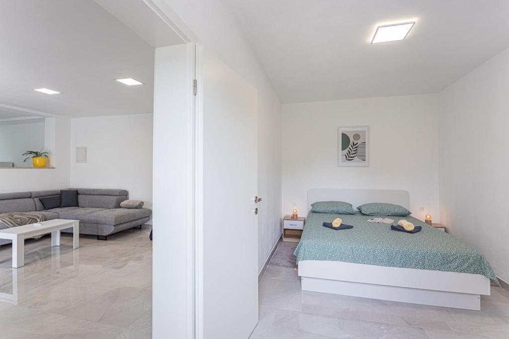 Apartment Olive Garden Near Pula 3 Km From Center And Only 4 Km From The Beach For 4 Persons Экстерьер фото